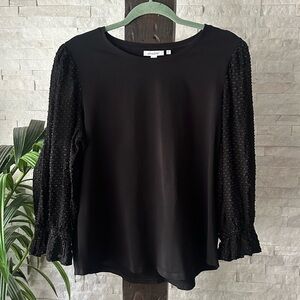 Chicos’s Black Crepe Sleeve Gold Sparkle Blouse Size Large